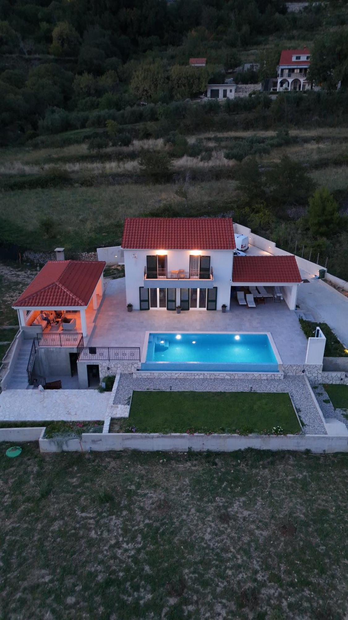 克利斯Secluded House - Guaranteed Privacy - Heated Pool别墅 外观 照片